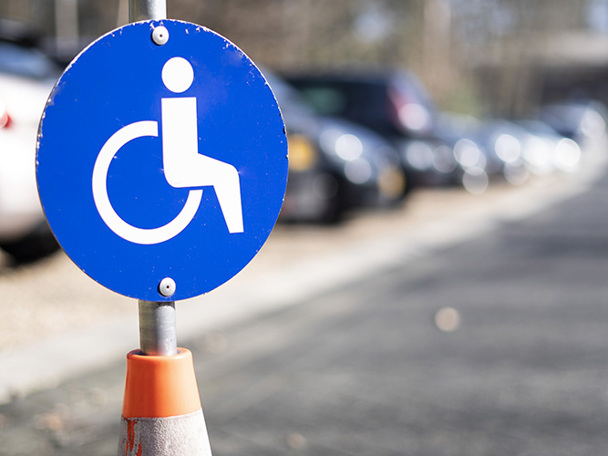 Besucher mit Behinderung