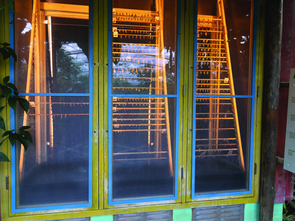 Puppenschrank neu eingerichtet